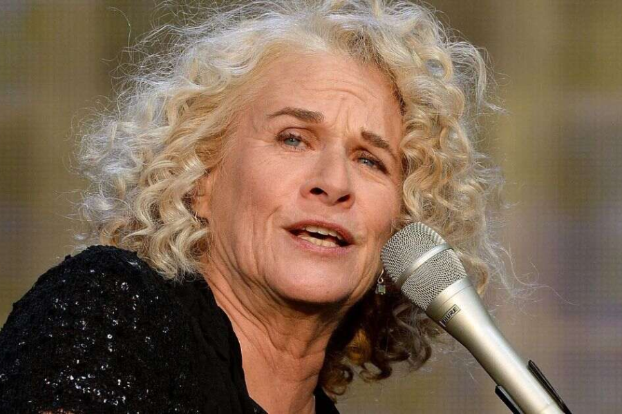 Carole King’s Net Worth: A Look at the Fortune of a Music Legend